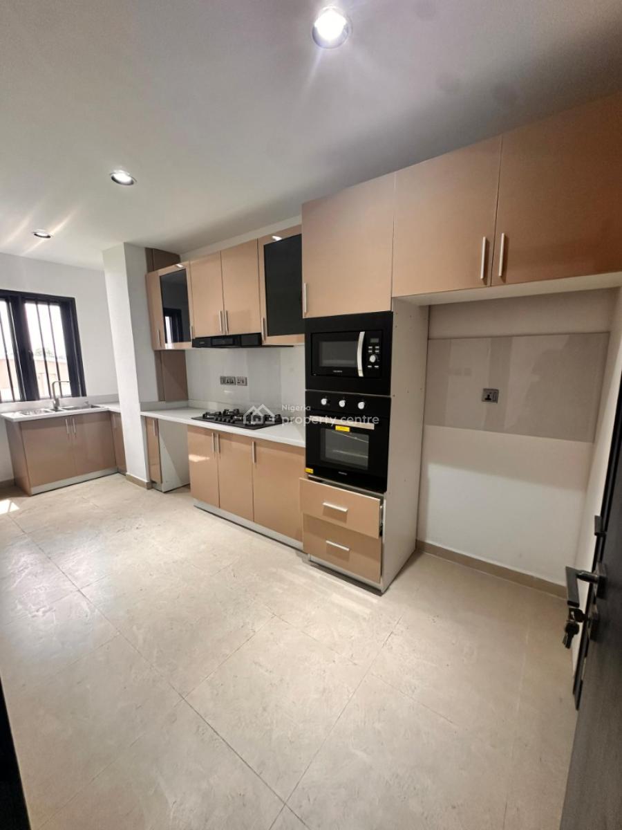 Fully Serviced 4bedroom Massionatte House with Pool,gym, Iponri, Surulere, Lagos, Terraced Duplex for Rent