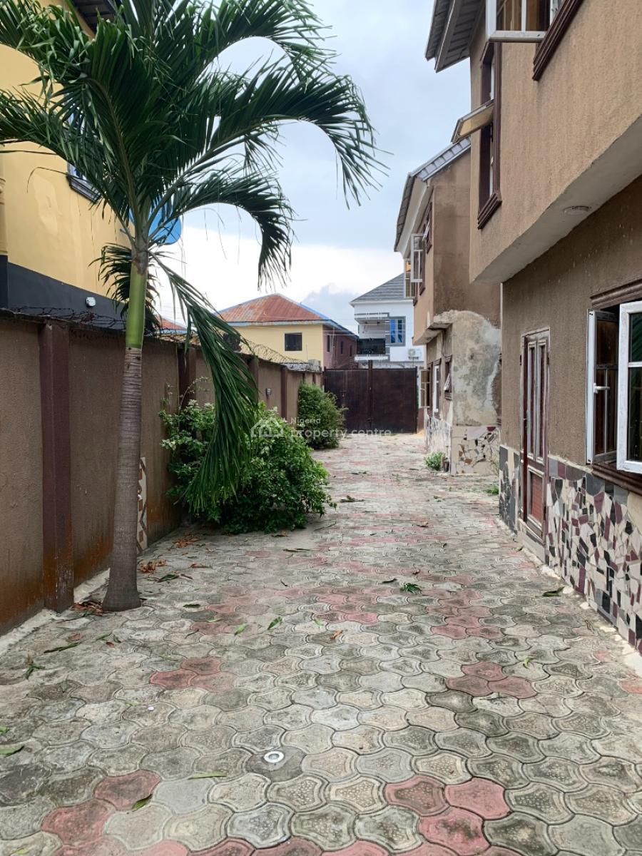 Tastefully Finished 3 Bedroom with Pop Finishing, Dinning, Abijo Gra, Ajah, Lagos, Flat / Apartment for Rent