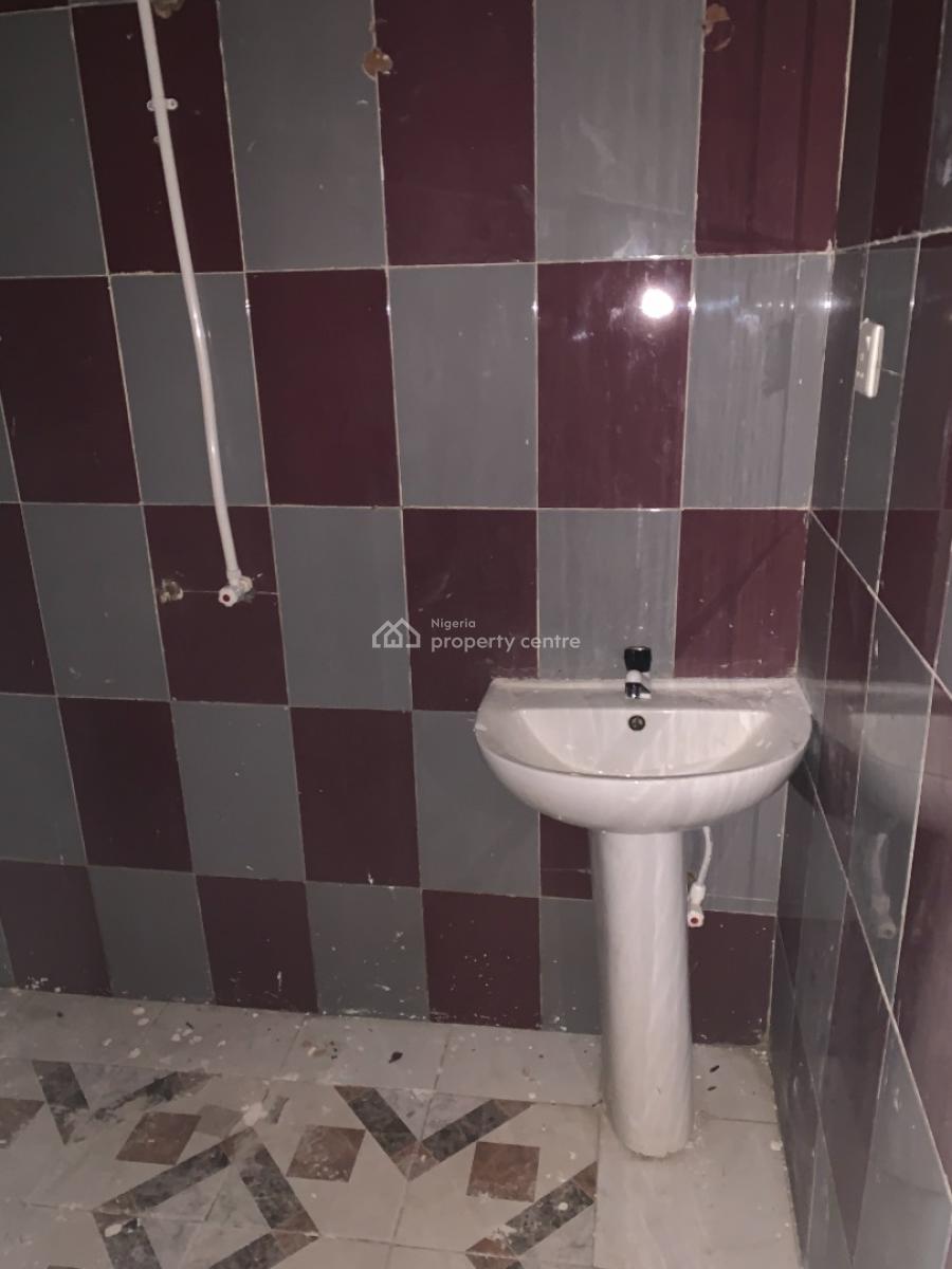 Tastefully Finished 3 Bedroom with Pop Finishing, Dinning, Abijo Gra, Ajah, Lagos, Flat / Apartment for Rent