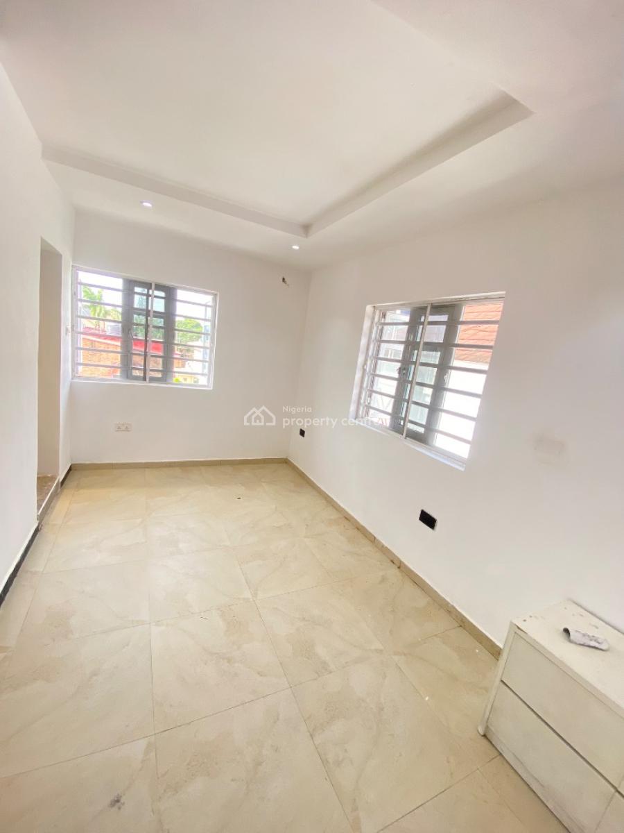 2bedroom Apartment, Off Admiralty Way, Lekki Phase 1, Lekki, Lagos, Flat / Apartment for Rent