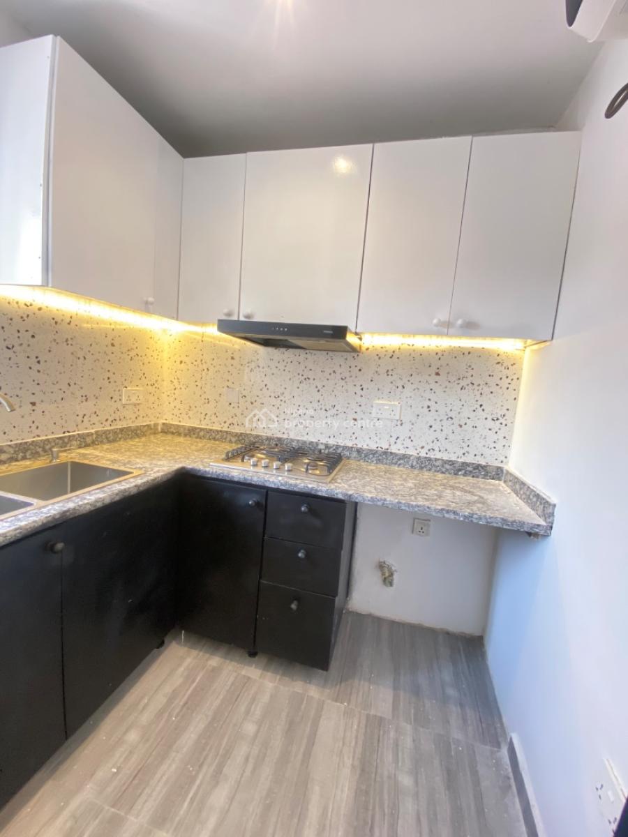 2bedroom Apartment, Off Admiralty Way, Lekki Phase 1, Lekki, Lagos, Flat / Apartment for Rent