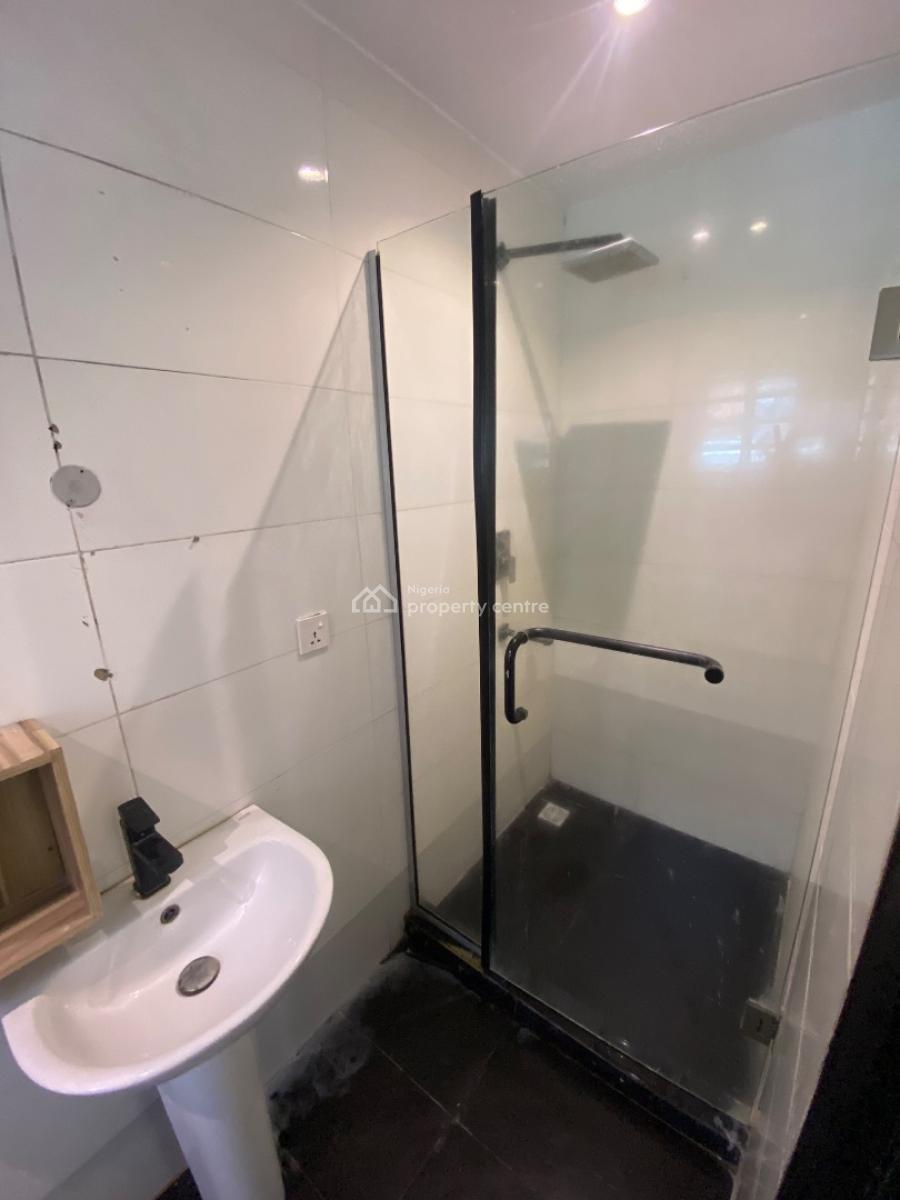 2bedroom Apartment, Off Admiralty Way, Lekki Phase 1, Lekki, Lagos, Flat / Apartment for Rent