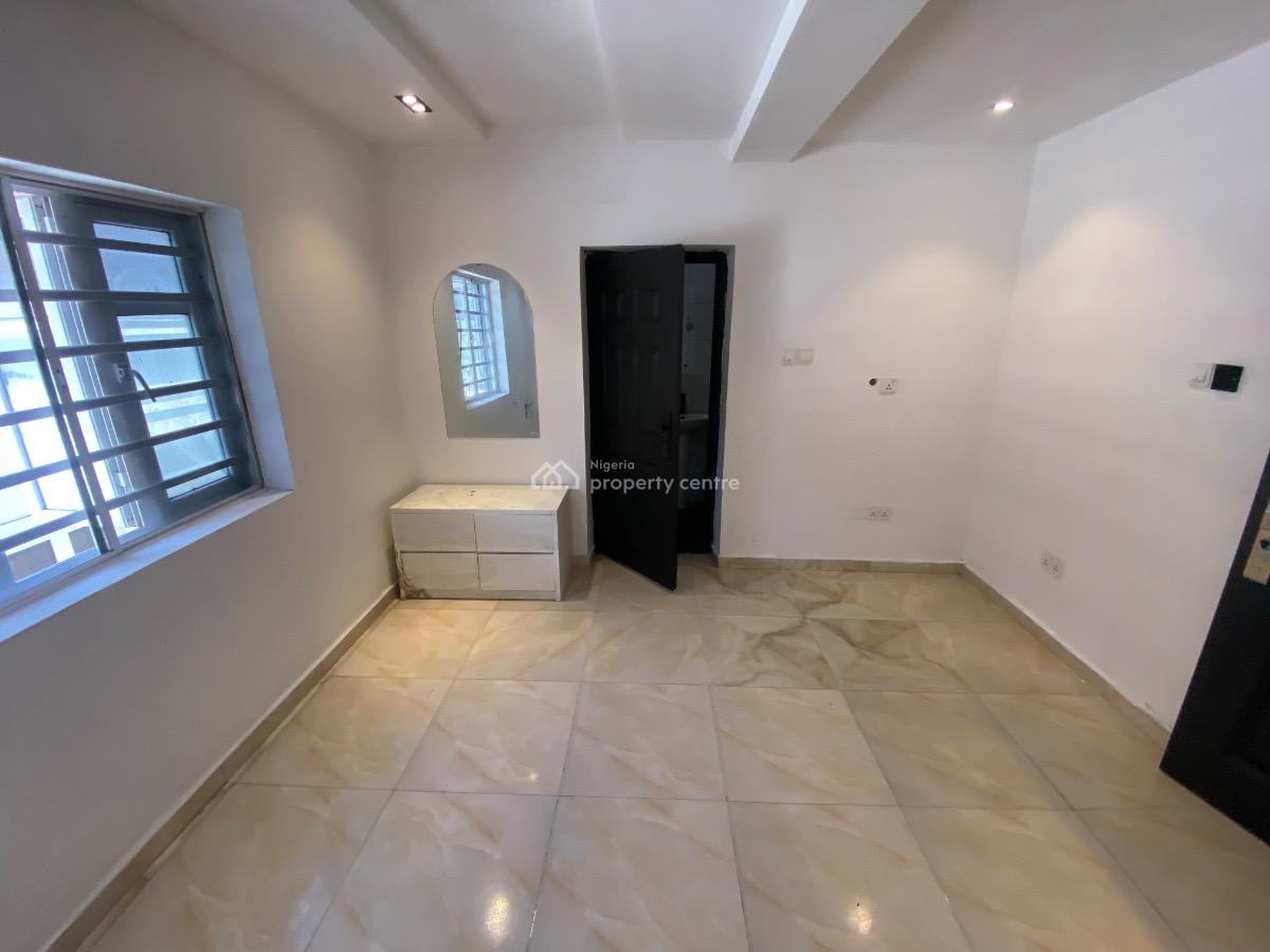 2bedroom Apartment, Off Admiralty Way, Lekki Phase 1, Lekki, Lagos, Flat / Apartment for Rent