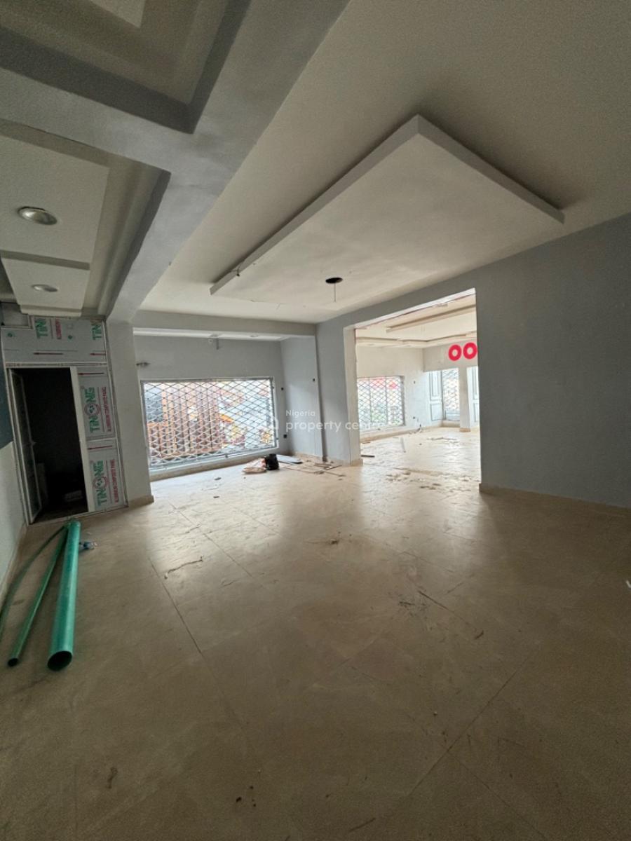 Lovely 82sqm Shop Space Facing The Road, Lekki Phase 1, Lekki, Lagos, Plaza / Complex / Mall for Rent