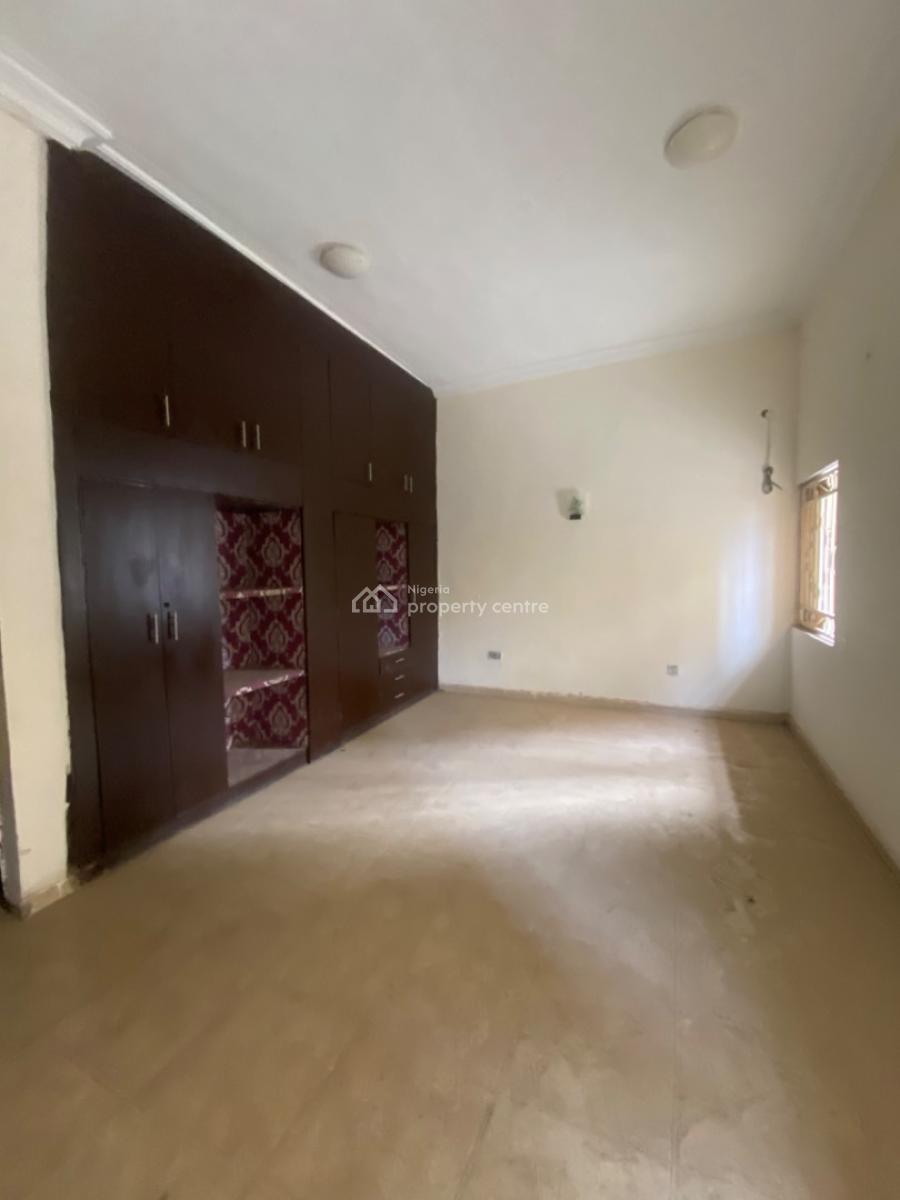 Massive 3 Bedroom Flat in a Serene and Secured Compound, Jabi, Abuja, Flat / Apartment for Rent
