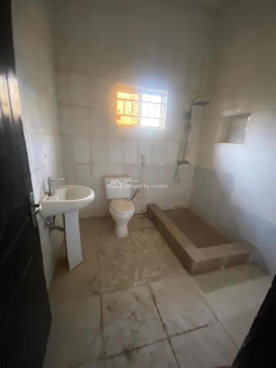 Massive 3 Bedroom Flat in a Serene and Secured Compound, Jabi, Abuja, Flat / Apartment for Rent