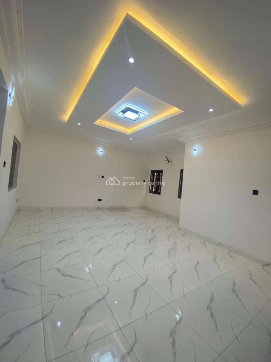 Beautiful 5 Bedrooms Semi Detached Duplex with Bq, Chevron Lekki -gated Estate, Lekki Phase 2, Lekki, Lagos, Semi-detached Duplex for Rent