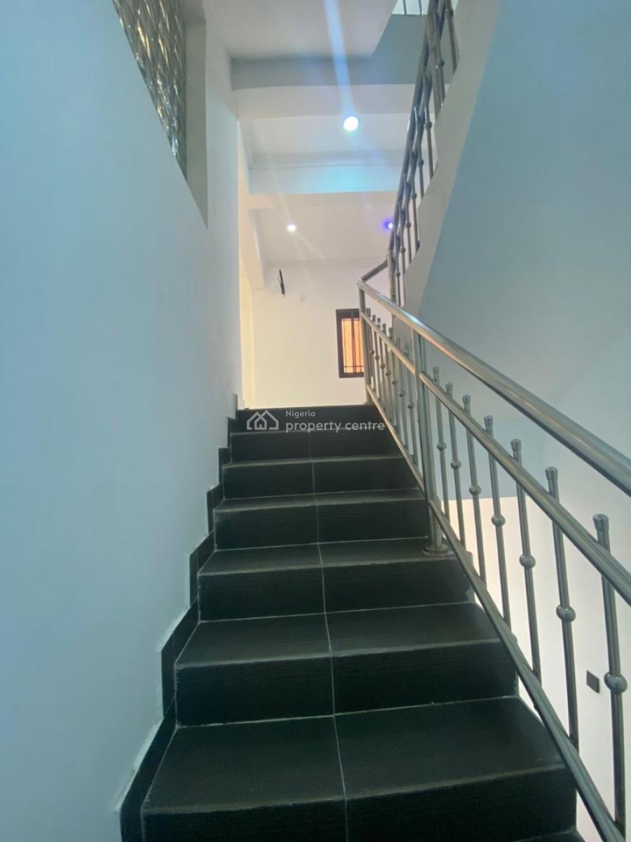 Beautiful 5 Bedrooms Semi Detached Duplex with Bq, Chevron Lekki -gated Estate, Lekki Phase 2, Lekki, Lagos, Semi-detached Duplex for Rent