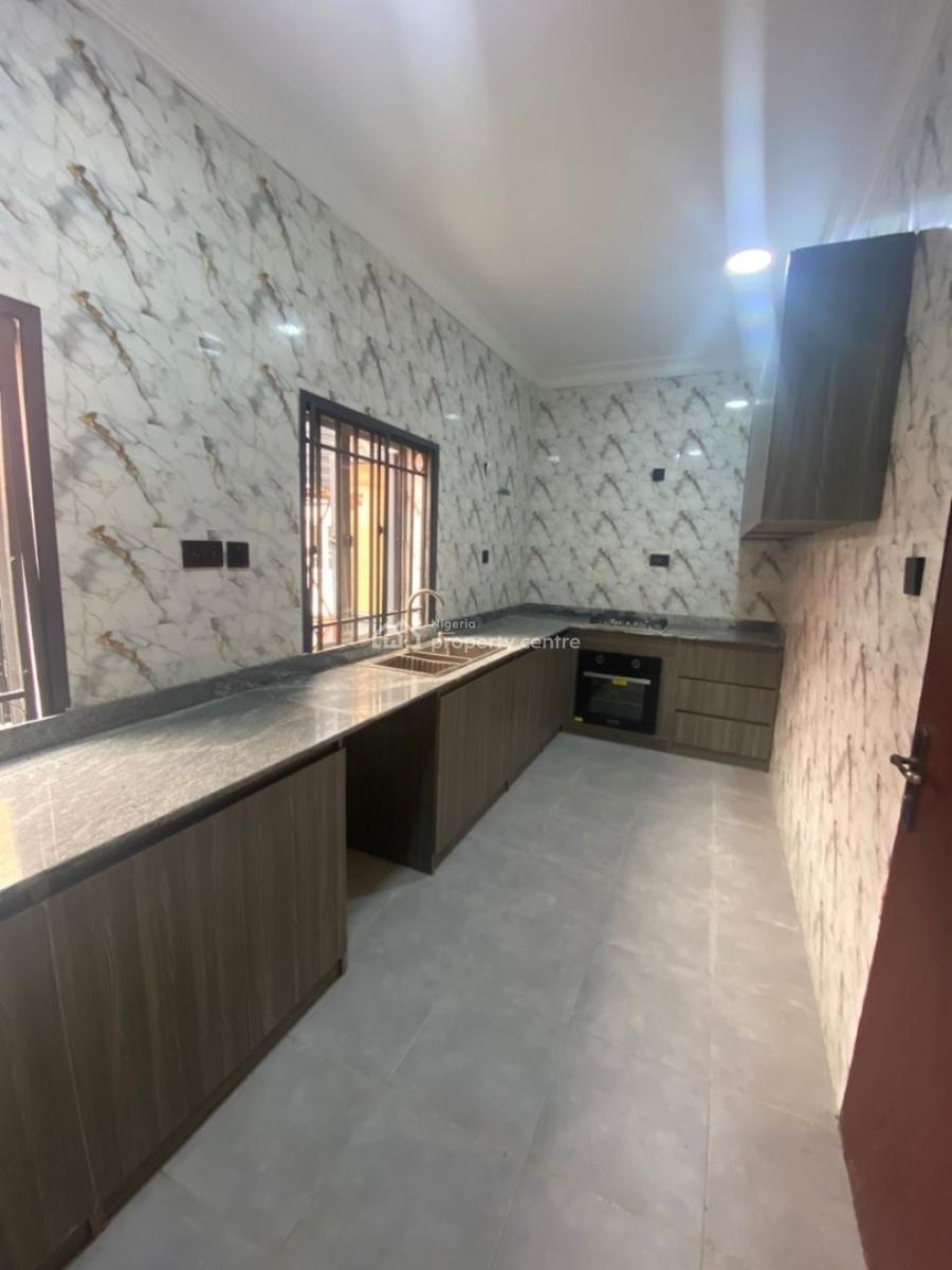 Beautiful 5 Bedrooms Semi Detached Duplex with Bq, Chevron Lekki -gated Estate, Lekki Phase 2, Lekki, Lagos, Semi-detached Duplex for Rent