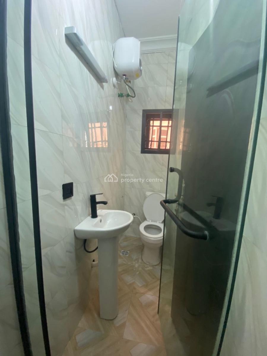 Beautiful 5 Bedrooms Semi Detached Duplex with Bq, Chevron Lekki -gated Estate, Lekki Phase 2, Lekki, Lagos, Semi-detached Duplex for Rent