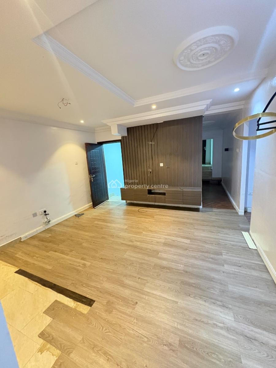 1bedroom/mini Flat, Admiralty Way, Lekki Phase 1, Lekki, Lagos, Mini Flat (room and Parlour) for Rent