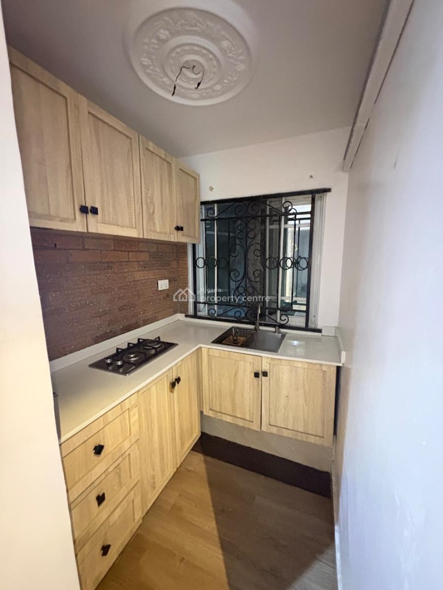 1bedroom/mini Flat, Admiralty Way, Lekki Phase 1, Lekki, Lagos, Mini Flat (room and Parlour) for Rent