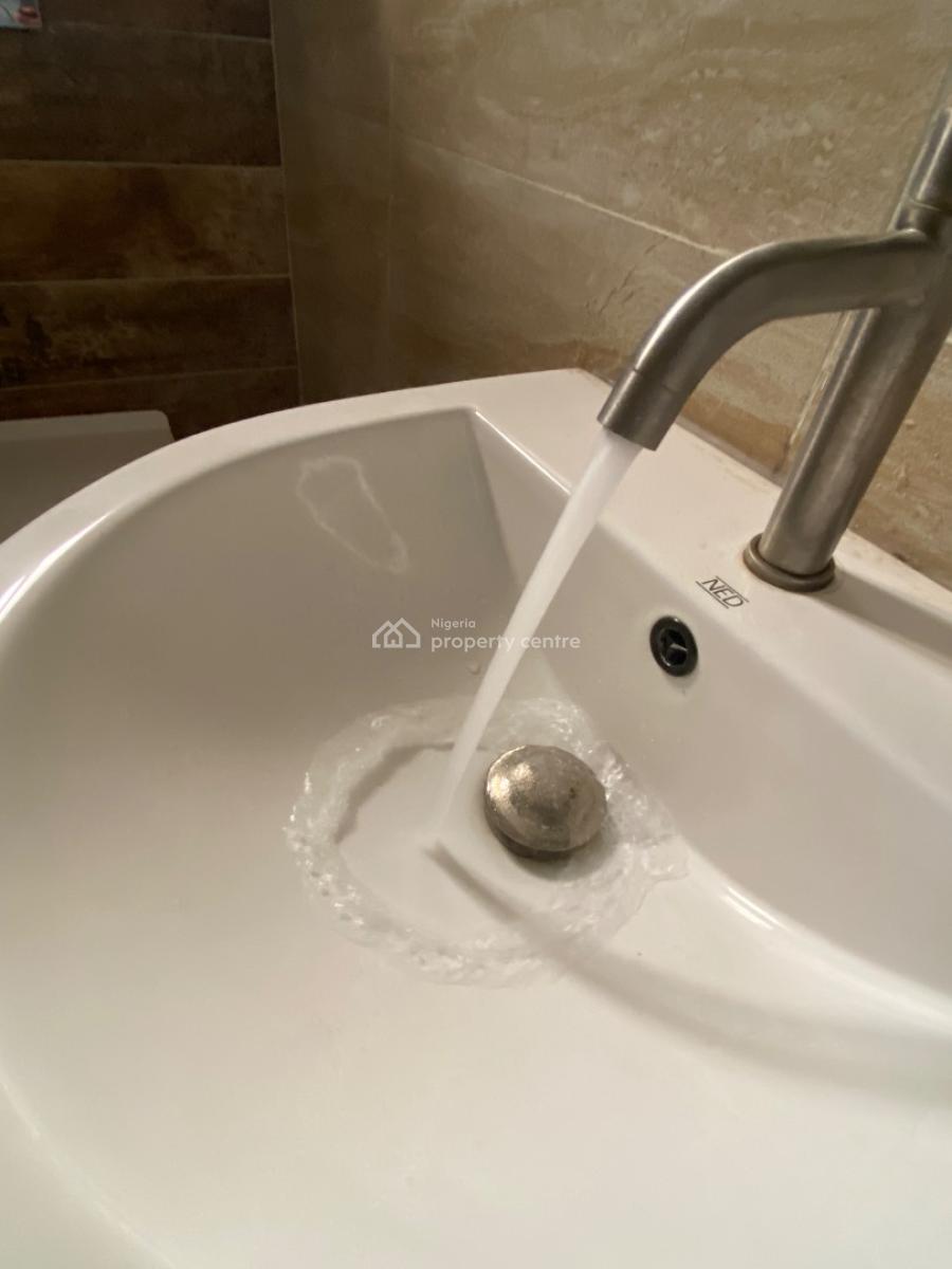 Luxury 4 Bedroom Terraced Duplex with Pool& Gym, Chevron , Comes 24hrs Power Supply, Lekki, Lagos, Terraced Duplex for Rent