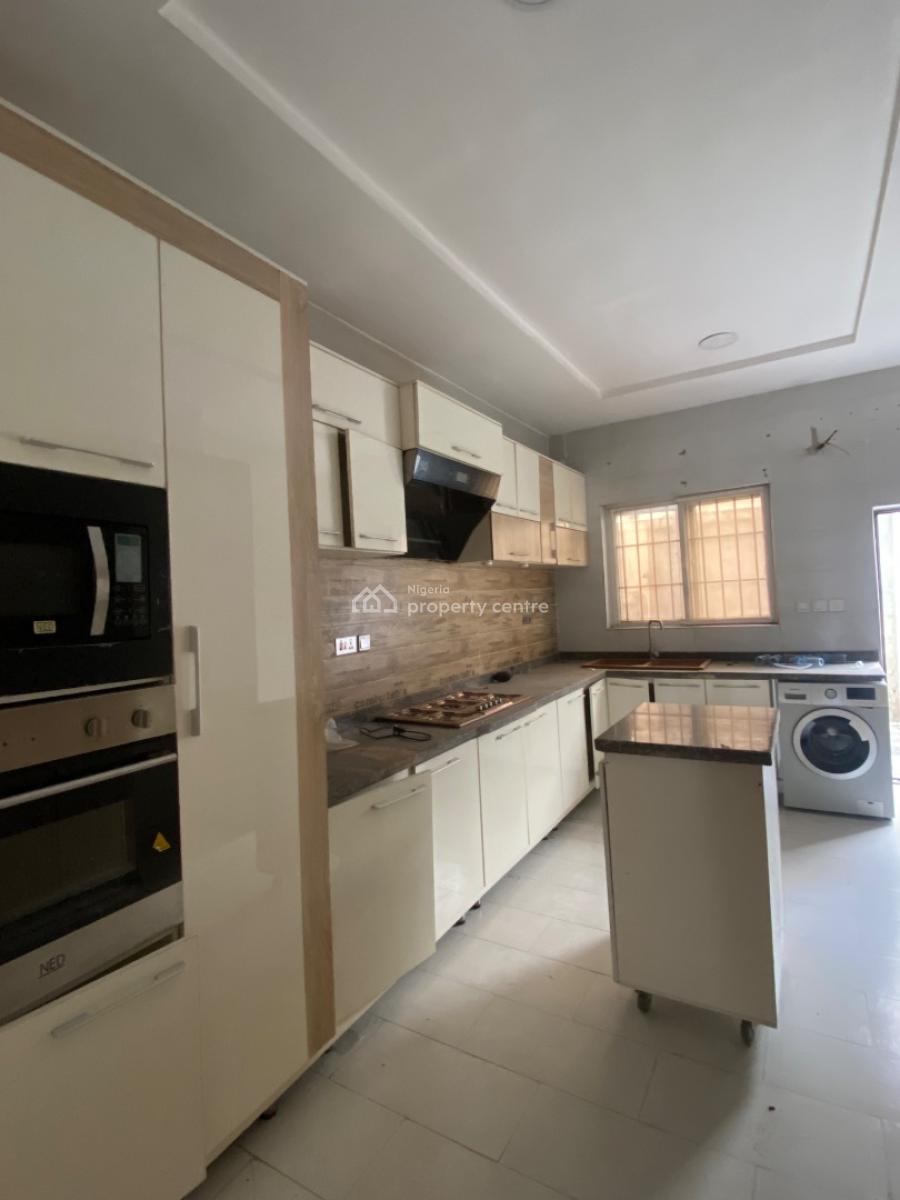 Luxury 4 Bedroom Terraced Duplex with Pool& Gym, Chevron , Comes 24hrs Power Supply, Lekki, Lagos, Terraced Duplex for Rent