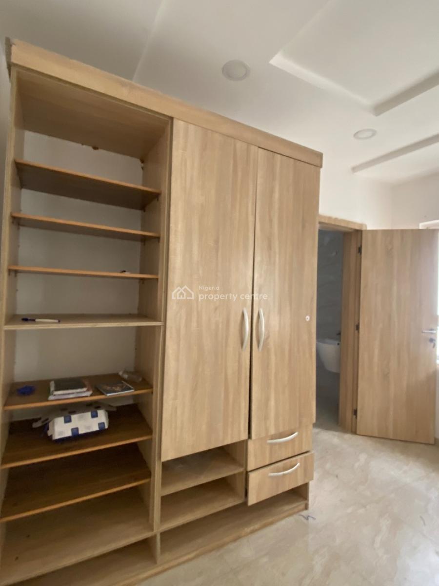 Luxury 4 Bedroom Terraced Duplex with Pool& Gym, Chevron , Comes 24hrs Power Supply, Lekki, Lagos, Terraced Duplex for Rent