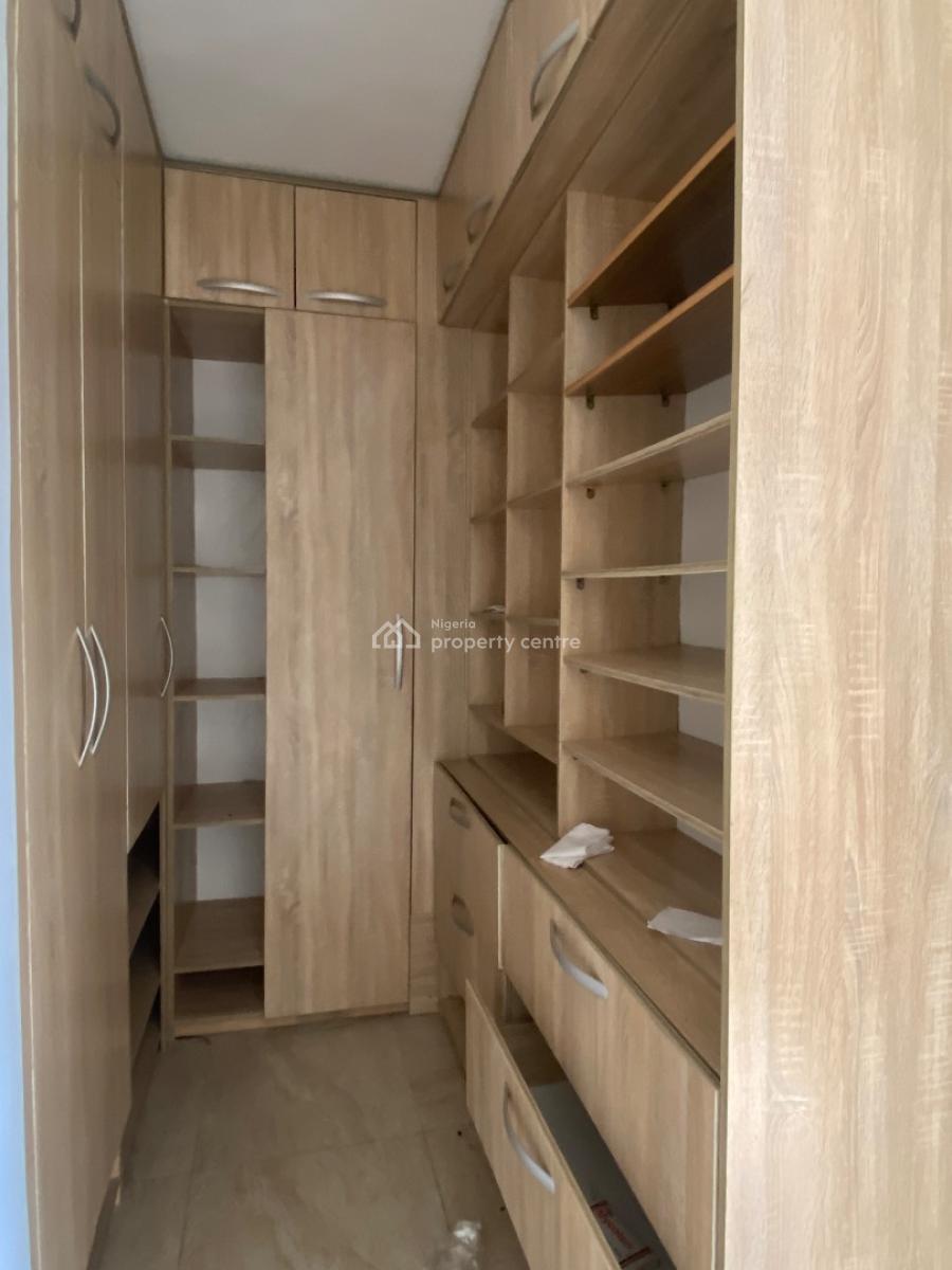 Luxury 4 Bedroom Terraced Duplex with Pool& Gym, Chevron , Comes 24hrs Power Supply, Lekki, Lagos, Terraced Duplex for Rent