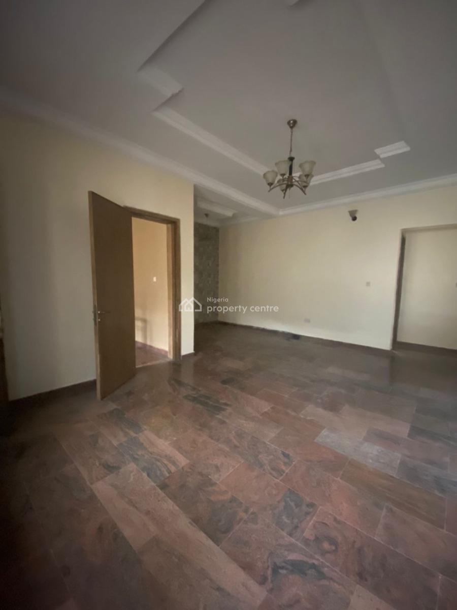 Renovated 3 Bedrooms Flats with Bq, Chevron, Lekki Phase 2, Lekki, Lagos, Flat / Apartment for Rent