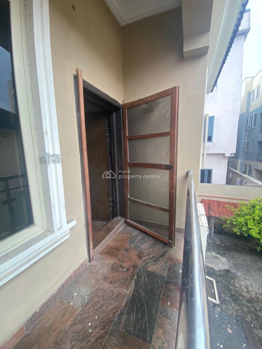 Renovated 3 Bedrooms Flats with Bq, Chevron, Lekki Phase 2, Lekki, Lagos, Flat / Apartment for Rent
