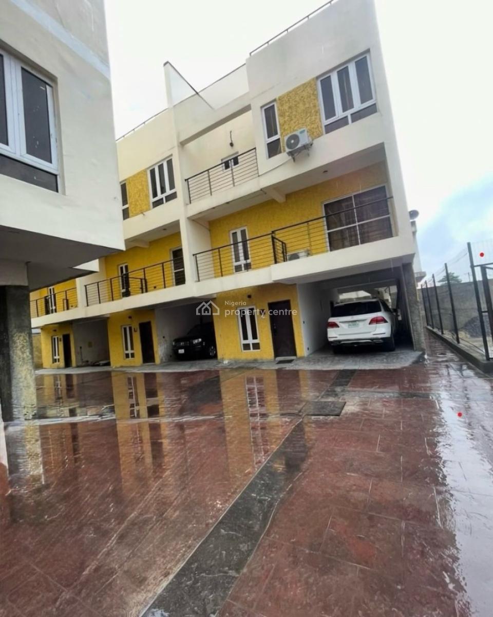 Spacious 3 Bedroom Apartment, Lekki Phase 1, Lekki, Lagos, Flat / Apartment for Rent