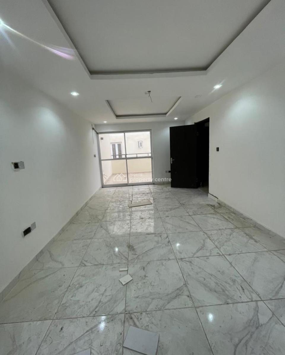 Spacious 3 Bedroom Apartment, Lekki Phase 1, Lekki, Lagos, Flat / Apartment for Rent