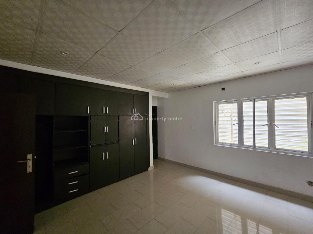 Well Maintained 3 Bedroom Fully Serviced Apartment with Bq, Old Ikoyi, Ikoyi, Lagos, Block of Flats for Sale