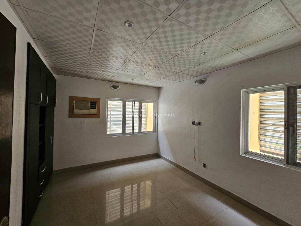 Well Maintained 3 Bedroom Fully Serviced Apartment with Bq, Old Ikoyi, Ikoyi, Lagos, Block of Flats for Sale