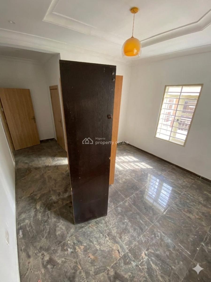 Fully Renovated Spacious Mini Flat Upstairs, Ikota Lekki County Homes, Ikota, Lekki, Lagos, Mini Flat (room and Parlour) for Rent