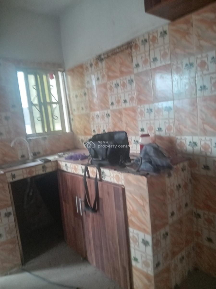 Spacious Fine 2 Bedroom Flat Upstairs, Platinum Estate, Badore, Ajah, Lagos, Flat / Apartment for Rent