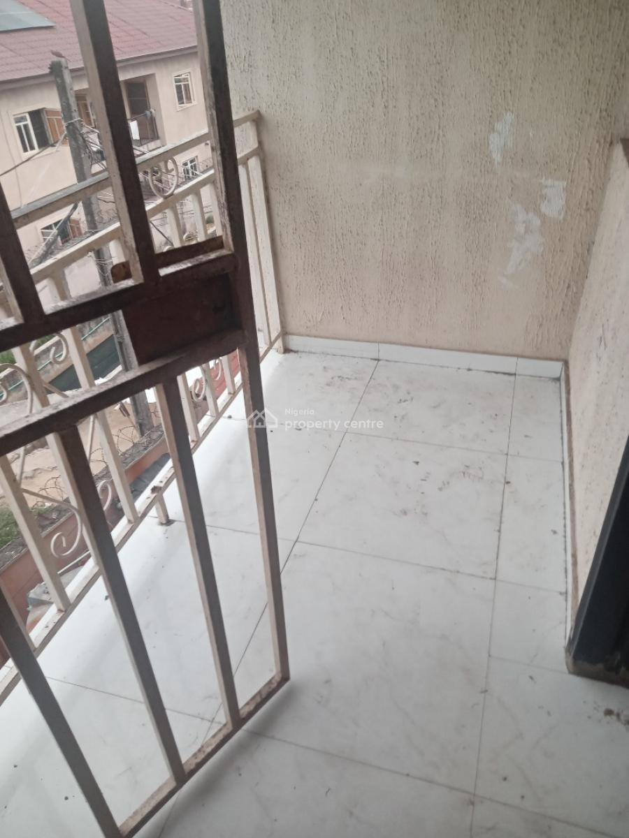 Spacious Fine 2 Bedroom Flat Upstairs, Platinum Estate, Badore, Ajah, Lagos, Flat / Apartment for Rent
