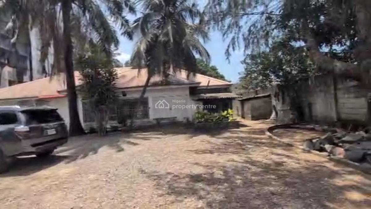 4 Bedroom Detached Bungalow with 2 Room Bq on 1800sqm, Ikeja Gra, Ikeja, Lagos, Detached Bungalow for Rent