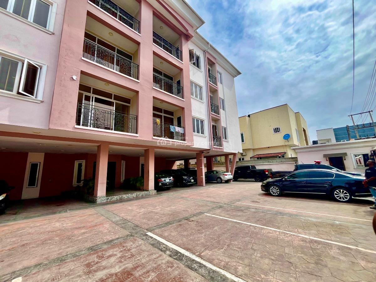 Exquisite 3 Bedroom Apartment, Chevron Drive, Lekki, Lagos, Flat / Apartment for Rent