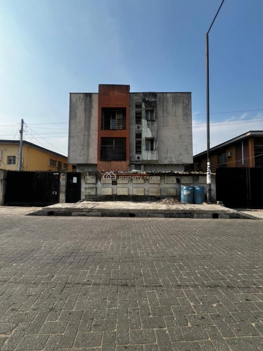 Solid Block of 6 Units of Apartments on a Full Plot, Surulere, Adelabu, Surulere, Lagos, Block of Flats for Sale