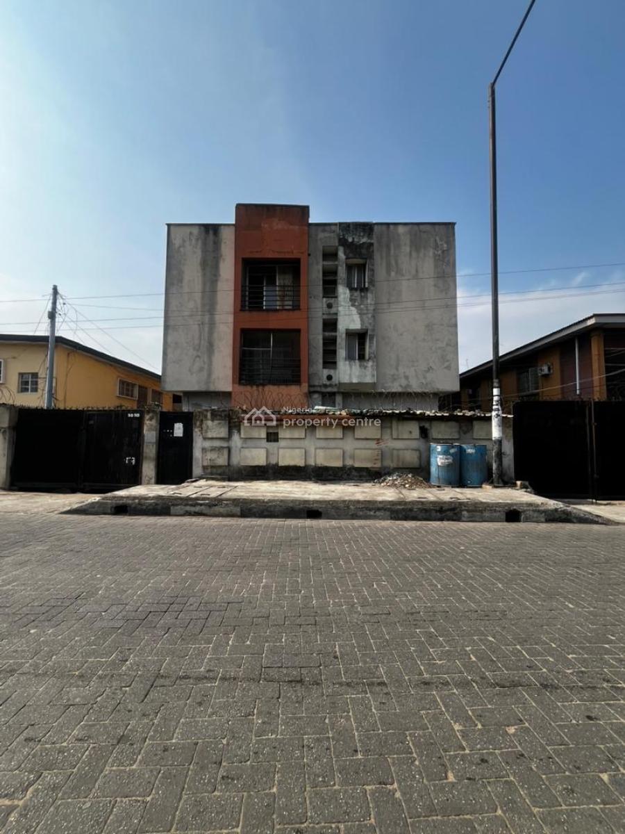 Solid Block of 6 Units of Apartments on a Full Plot, Surulere, Adelabu, Surulere, Lagos, Block of Flats for Sale