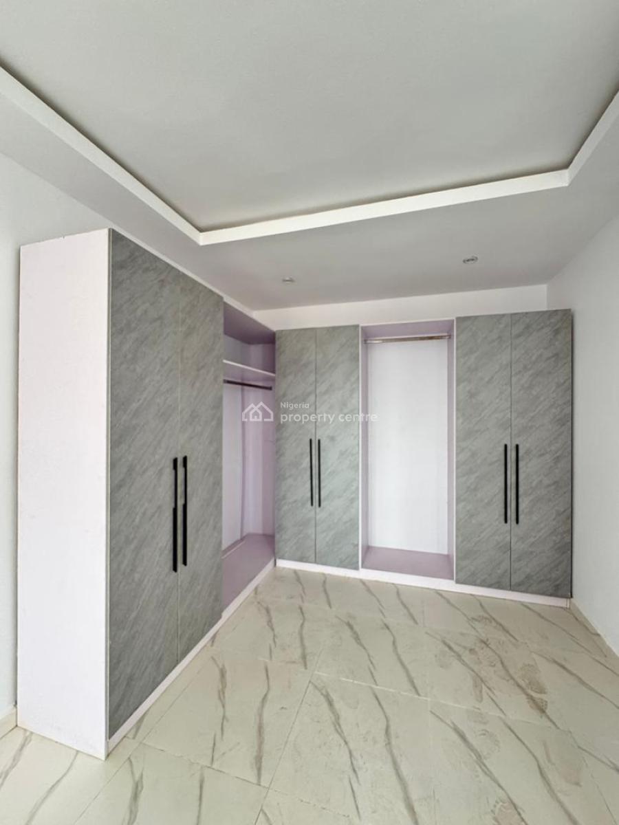 Stunning 4 Bedroom Terrace Duplex with Bq and Spacious Compound., Obanikoro, Obanikoro, Shomolu, Lagos, Terraced Duplex for Sale