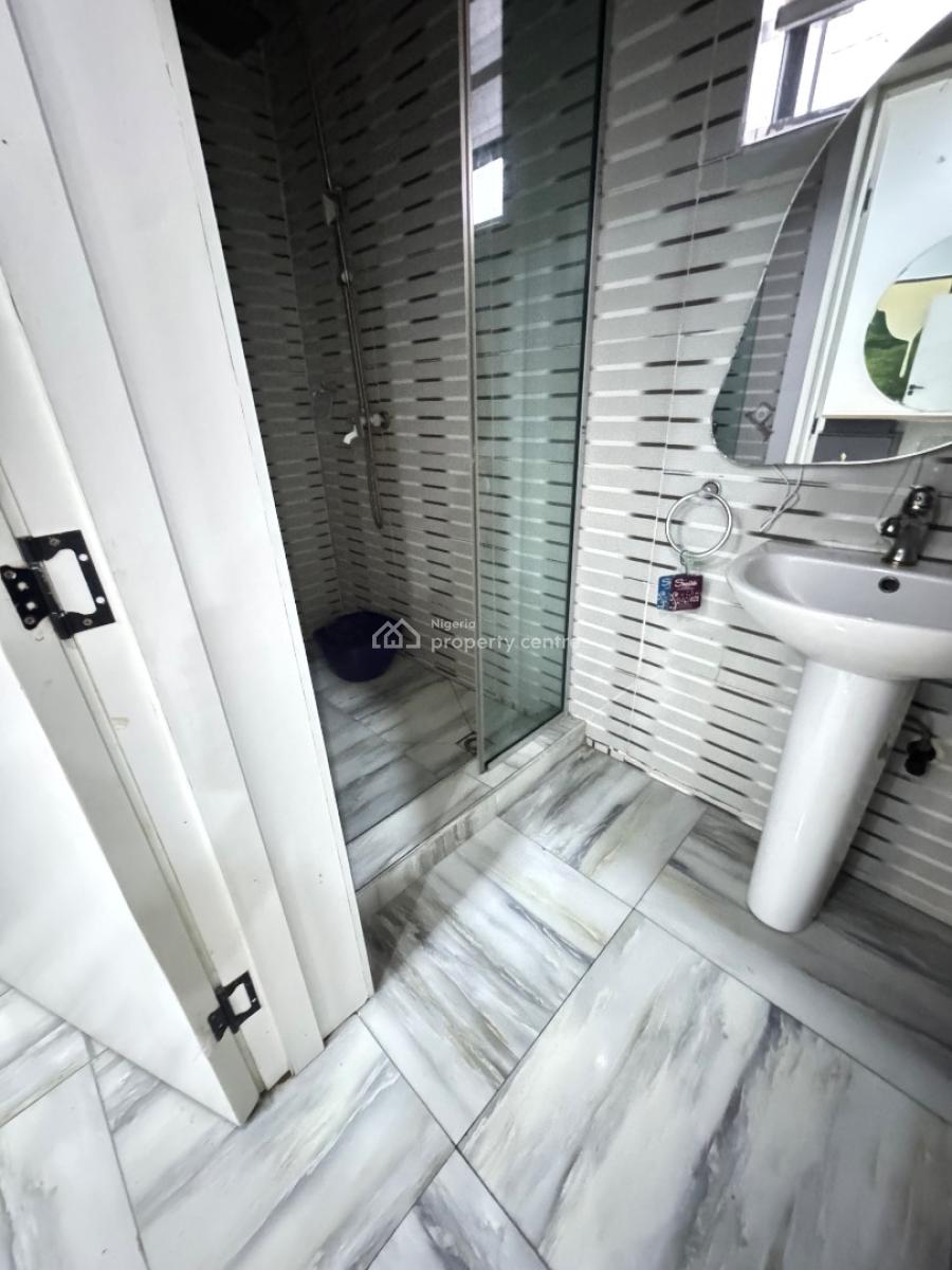 Urious & Lovely 3 Bedroom Apartmen Furnished Or Unfurnished Available, Oral Estate Orchid Road Lekki, Lekki, Lagos, Block of Flats for Sale