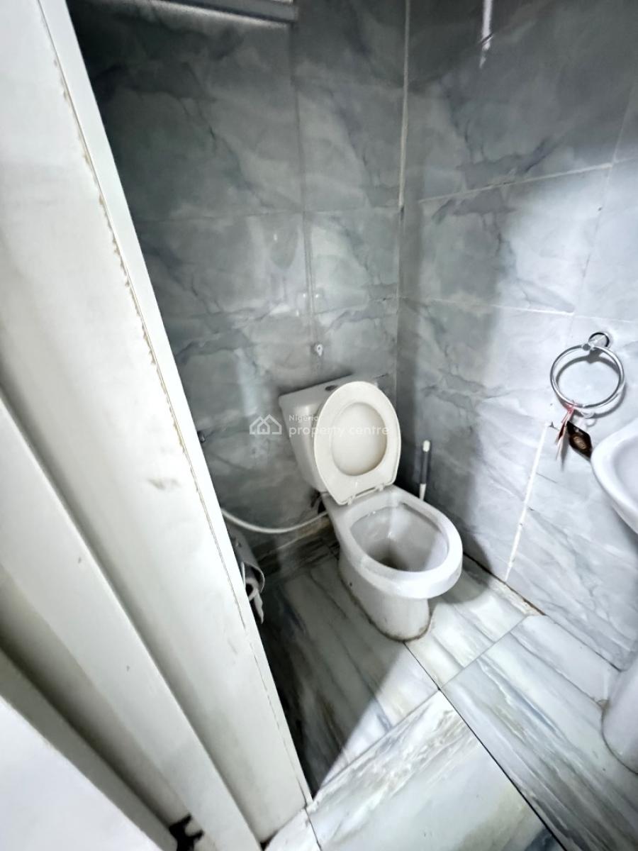 Urious & Lovely 3 Bedroom Apartmen Furnished Or Unfurnished Available, Oral Estate Orchid Road Lekki, Lekki, Lagos, Block of Flats for Sale