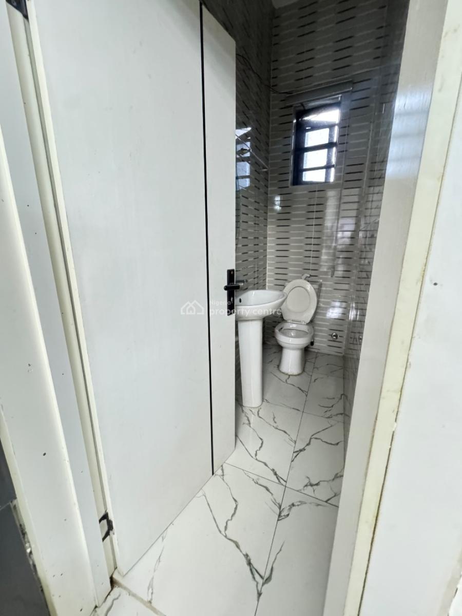 Urious & Lovely 3 Bedroom Apartmen Furnished Or Unfurnished Available, Oral Estate Orchid Road Lekki, Lekki, Lagos, Block of Flats for Sale