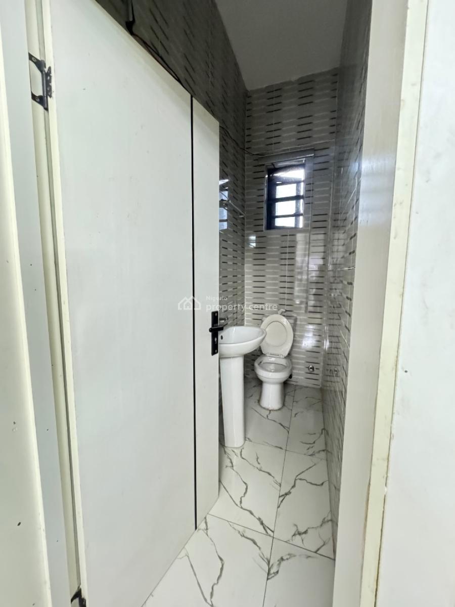 Urious & Lovely 3 Bedroom Apartmen Furnished Or Unfurnished Available, Oral Estate Orchid Road Lekki, Lekki, Lagos, Block of Flats for Sale