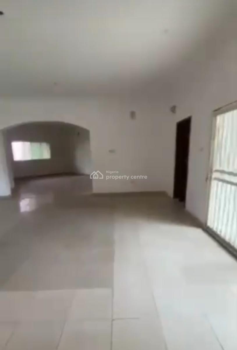 6 Units 3 Bedroom En Suite Apartment Plus a Room Bq *(need Renovation), Oniru, Victoria Island (vi), Lagos, Commercial Property for Rent