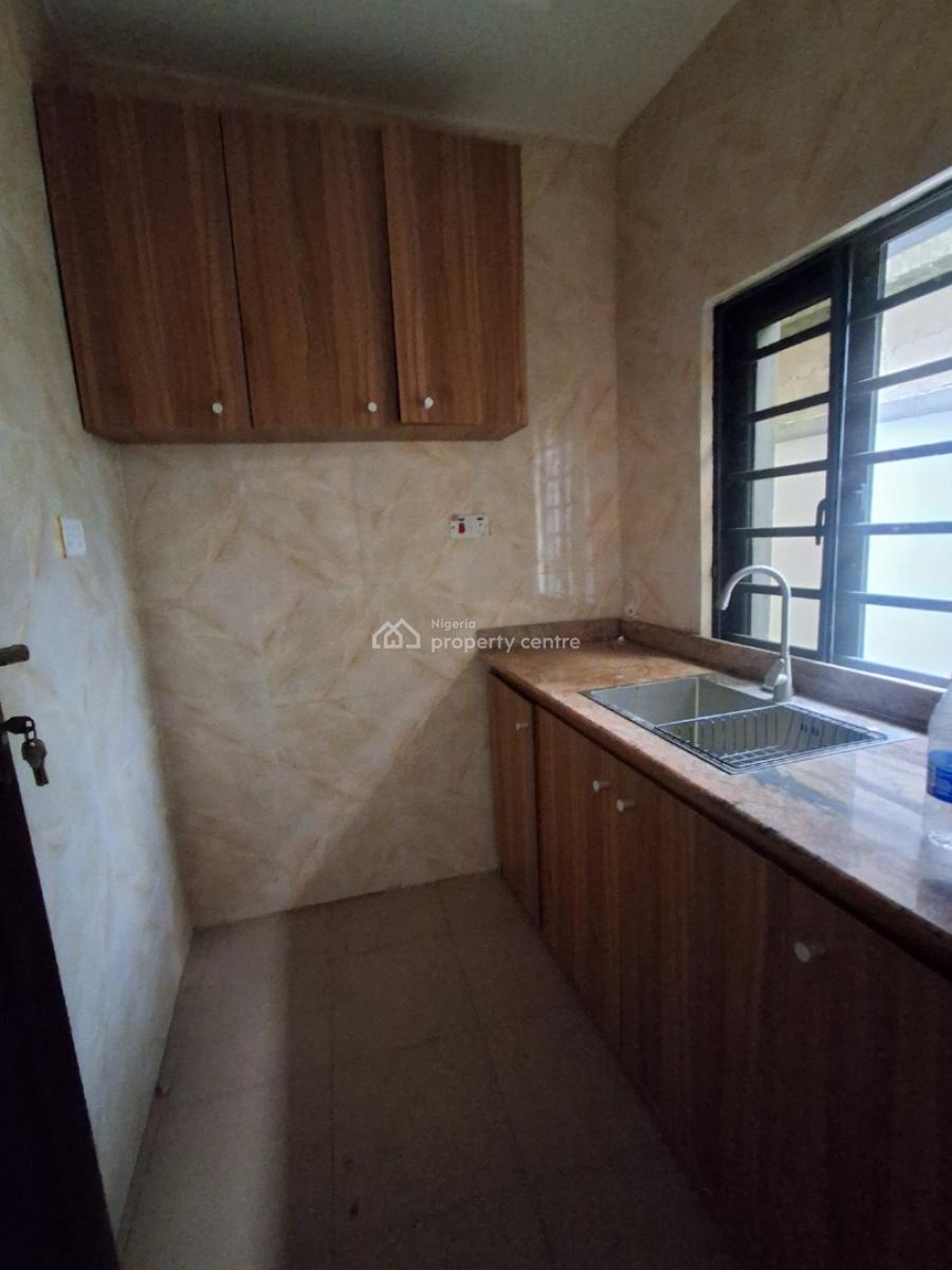 2  Bedroom Flat, in an Estate, Badore, Ajah, Lagos, House for Rent