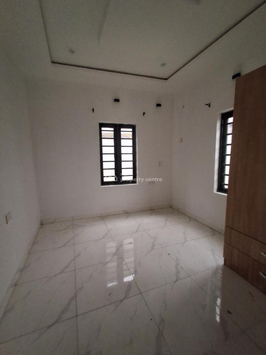 2  Bedroom Flat, in an Estate, Badore, Ajah, Lagos, House for Rent