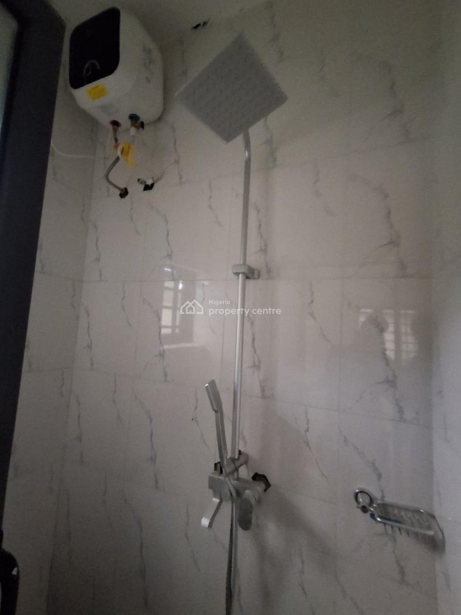 2  Bedroom Flat, in an Estate, Badore, Ajah, Lagos, House for Rent