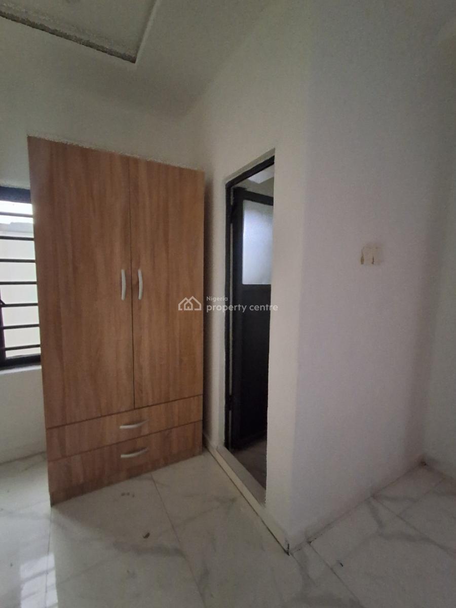 2  Bedroom Flat, in an Estate, Badore, Ajah, Lagos, House for Rent