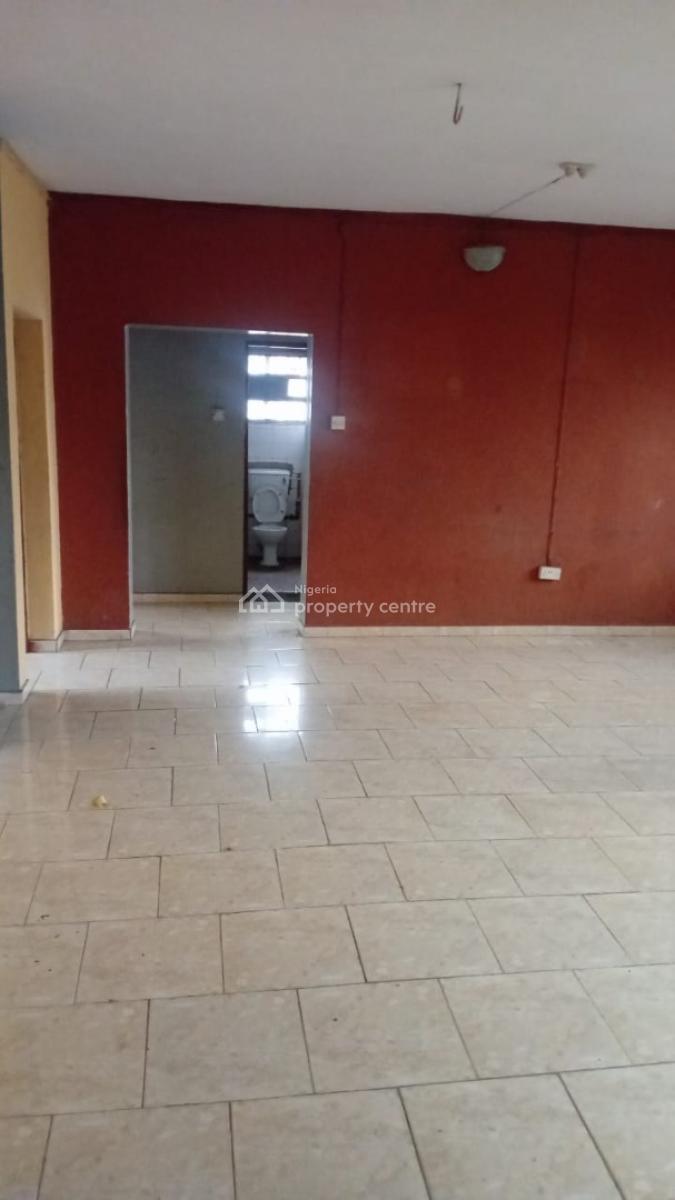 3-bedroom Flat, Off Alabi Street First Pedro Gbagada Lagos, Gbagada, Lagos, Flat / Apartment for Rent