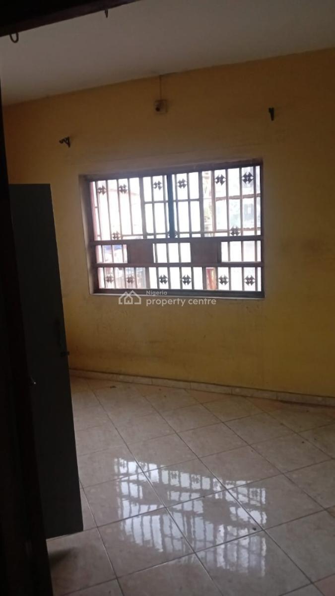 3-bedroom Flat, Off Alabi Street First Pedro Gbagada Lagos, Gbagada, Lagos, Flat / Apartment for Rent