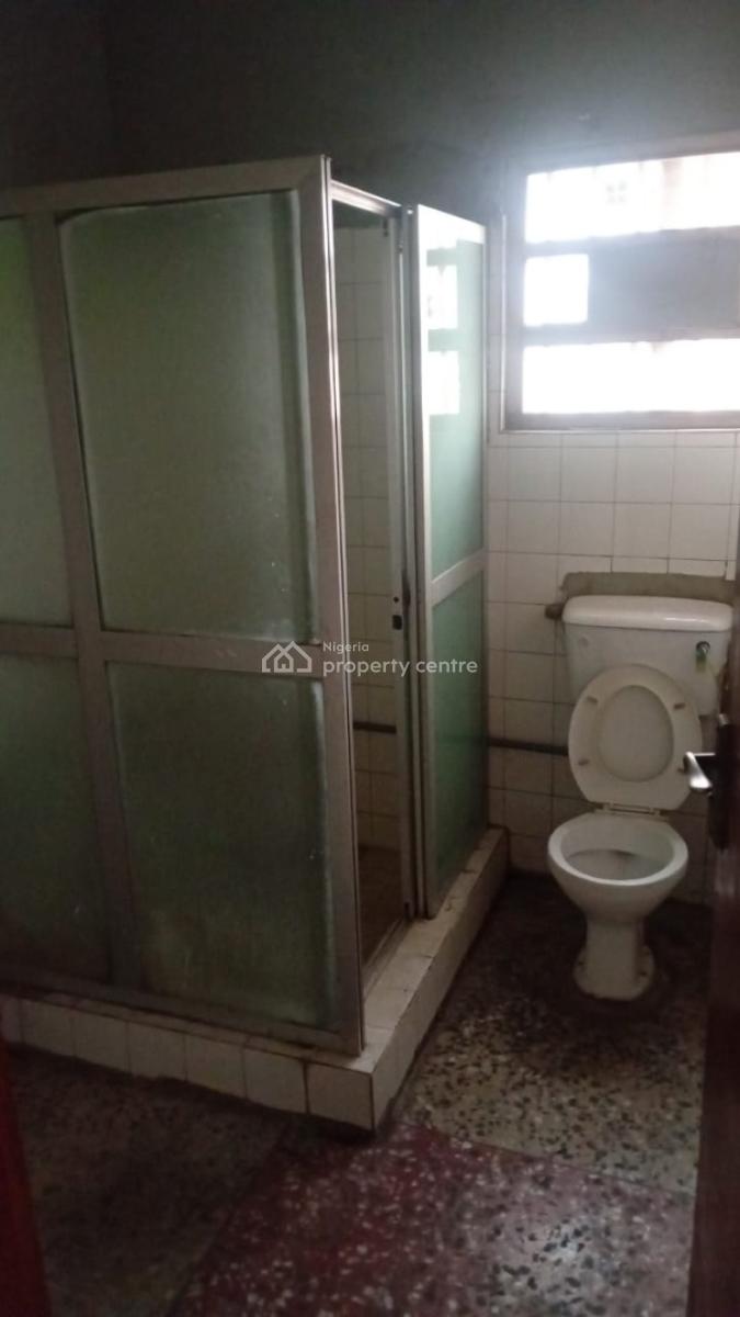 3-bedroom Flat, Off Alabi Street First Pedro Gbagada Lagos, Gbagada, Lagos, Flat / Apartment for Rent