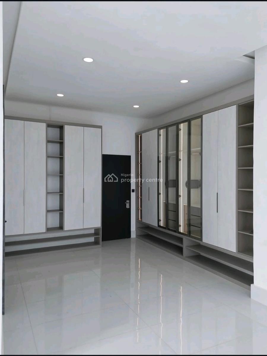 Experience True Luxury in This Exceptional 8-bedroom Mansion, Located, Asokoro District, Abuja, House for Sale