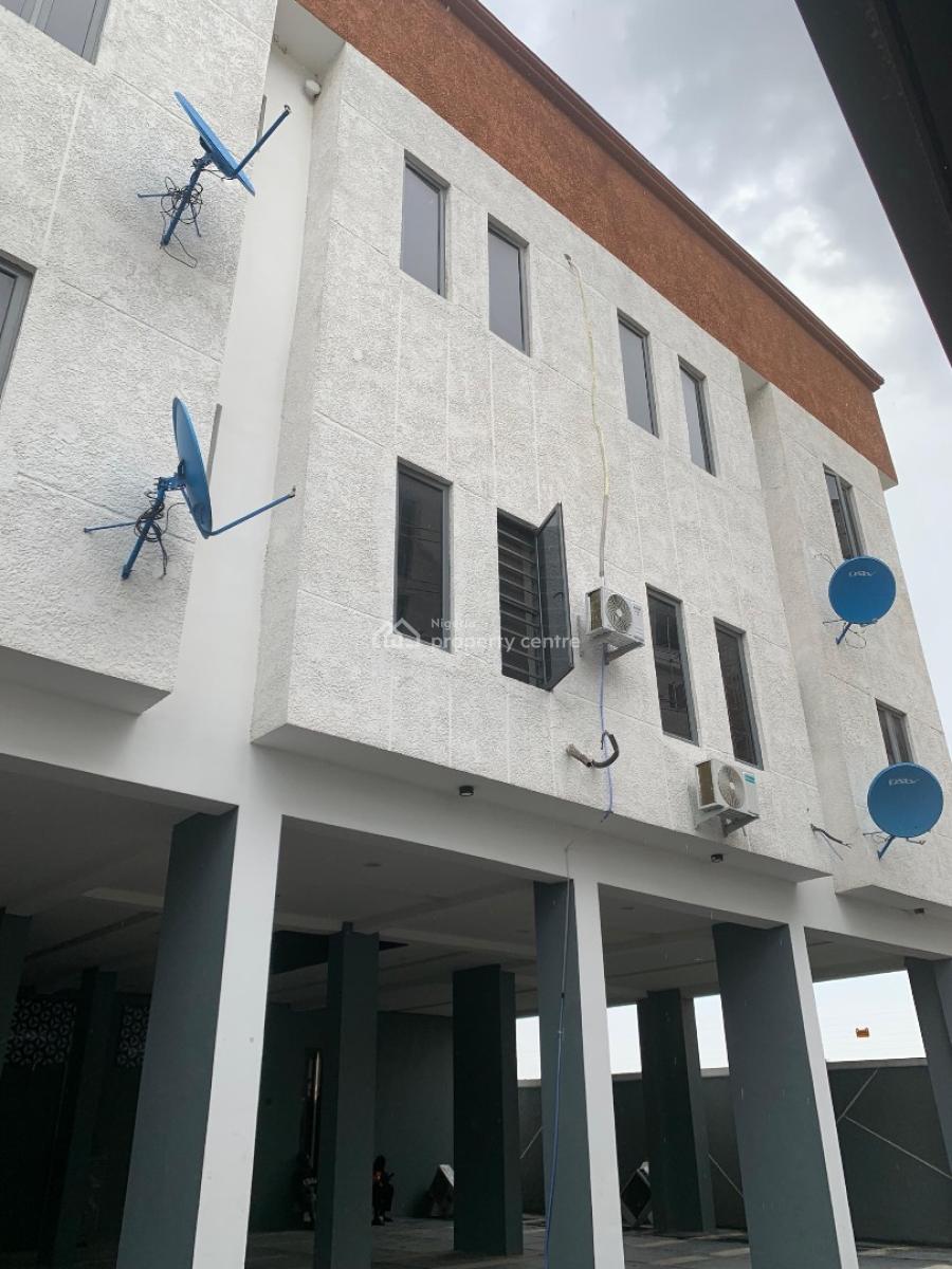 Brand New 2 Bedroom Flat for Distress, Freedom Way, Lekki Phase 1, Lekki, Lagos, Block of Flats for Sale