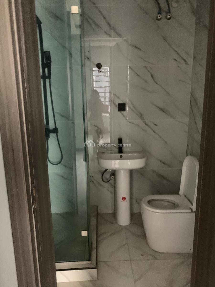 Brand New 2 Bedroom Flat for Distress, Freedom Way, Lekki Phase 1, Lekki, Lagos, Block of Flats for Sale