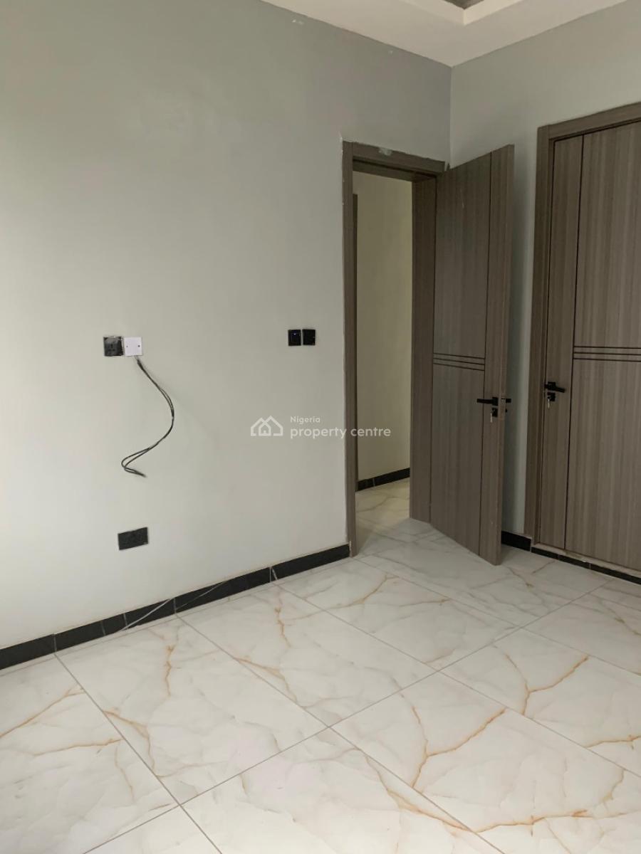 Brand New 2 Bedroom Flat for Distress, Freedom Way, Lekki Phase 1, Lekki, Lagos, Block of Flats for Sale